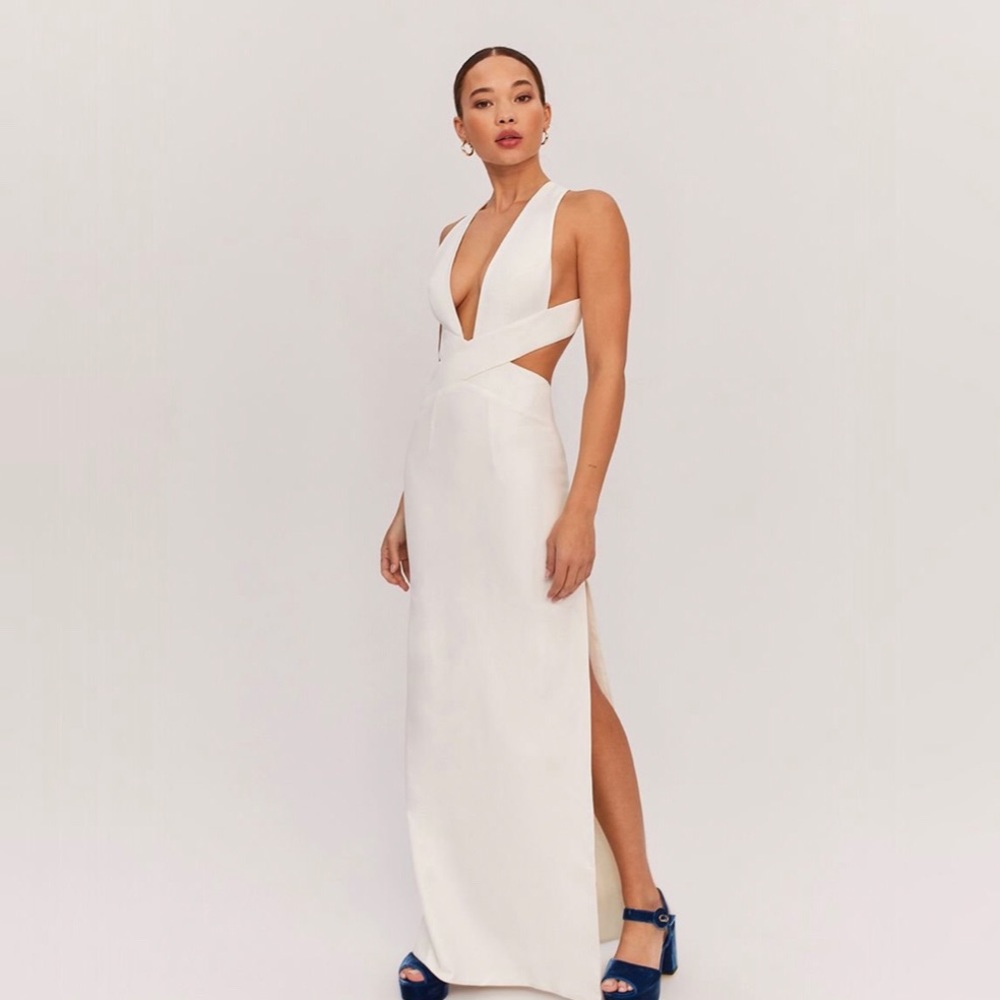 Fame and Partners Firedust gown, ivory